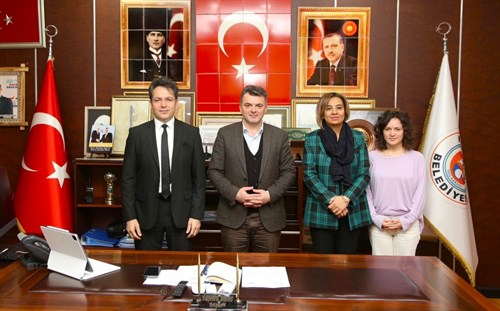 Sakarya Barosu arasında “Baro ve Belediye İş Birliği ile Adli Yardım Projesi” protokolü imzalandı. 